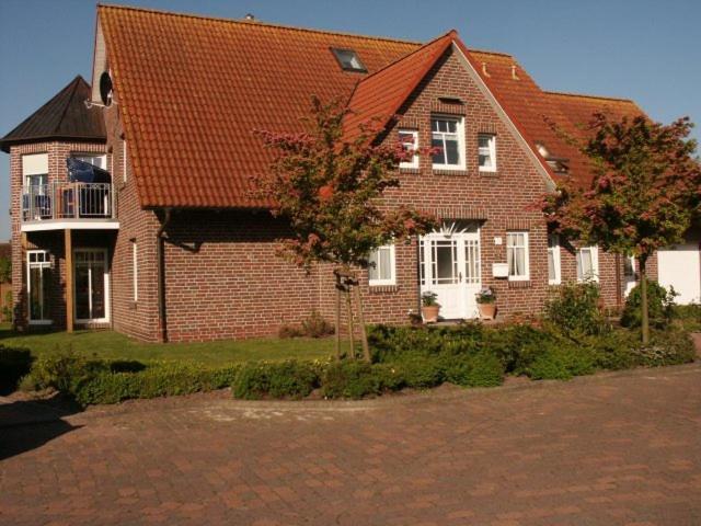 Ferienwohnungen Peters Neuharlingersiel Exterior foto